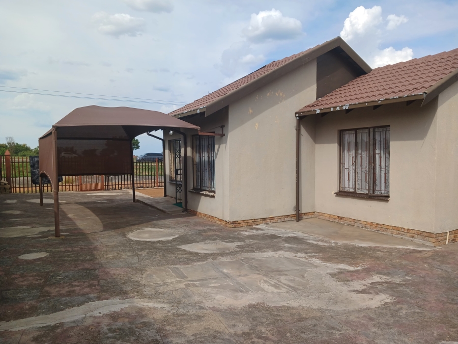 2 Bedroom Property for Sale in Tlhabane West North West
